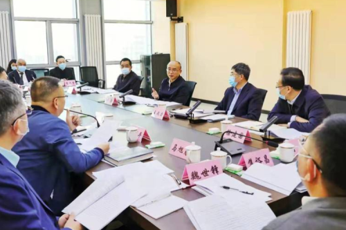 黑龙江省委书记许勤主持召开民营企业座谈会 尊龙凯时一人生就是博官网集团董事长李寅就龙江经济生长建言献策