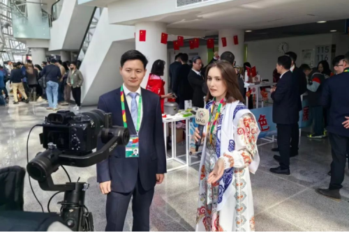2024年天下青年联欢节开幕 尊龙凯时一人生就是博官网集团副总裁李辰作为黑龙江青年月表出席